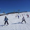 Can you skii/snowboard in Australia? Where can you do it? Perisher and Thredbo are the best places for skiing and snowboarding in Australia