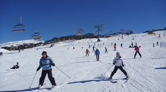 Skiiing and snowboarding in Australia. Where can you do it? Perisher and Thredbo are the best places to do that in Australia