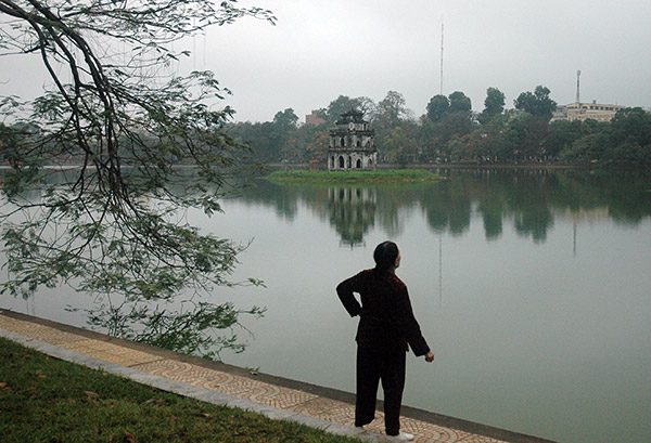 Hoan Kiem lake, Hanoi, Vietnam
